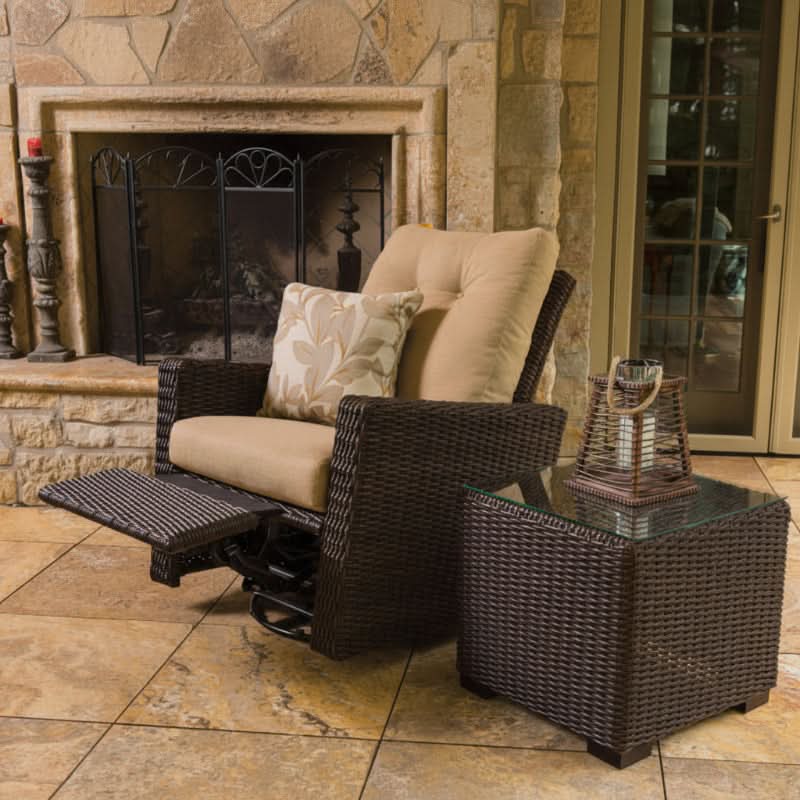 Lloyd Flanders Mesa Woven Vinyl Outdoor 22" Cube End Table