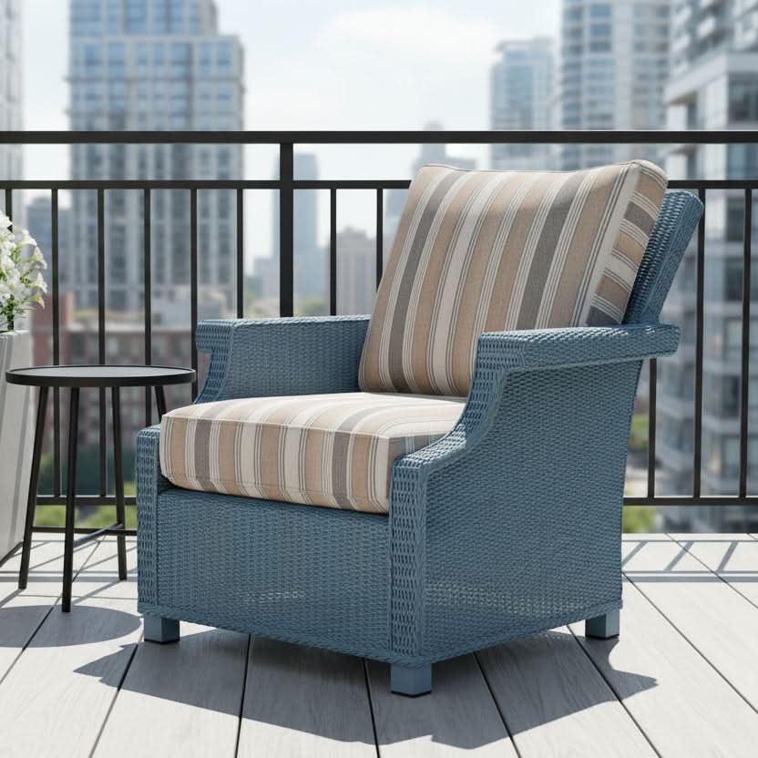 Lloyd Flanders Hamptons Wicker Outdoor Lounge Chair