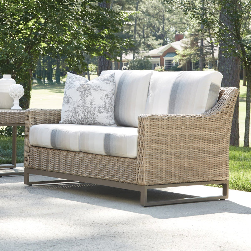Lloyd Flanders Milan Woven Vinyl Outdoor Loveseat