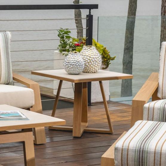 Lloyd Flanders Pursuit 24" Square End Table