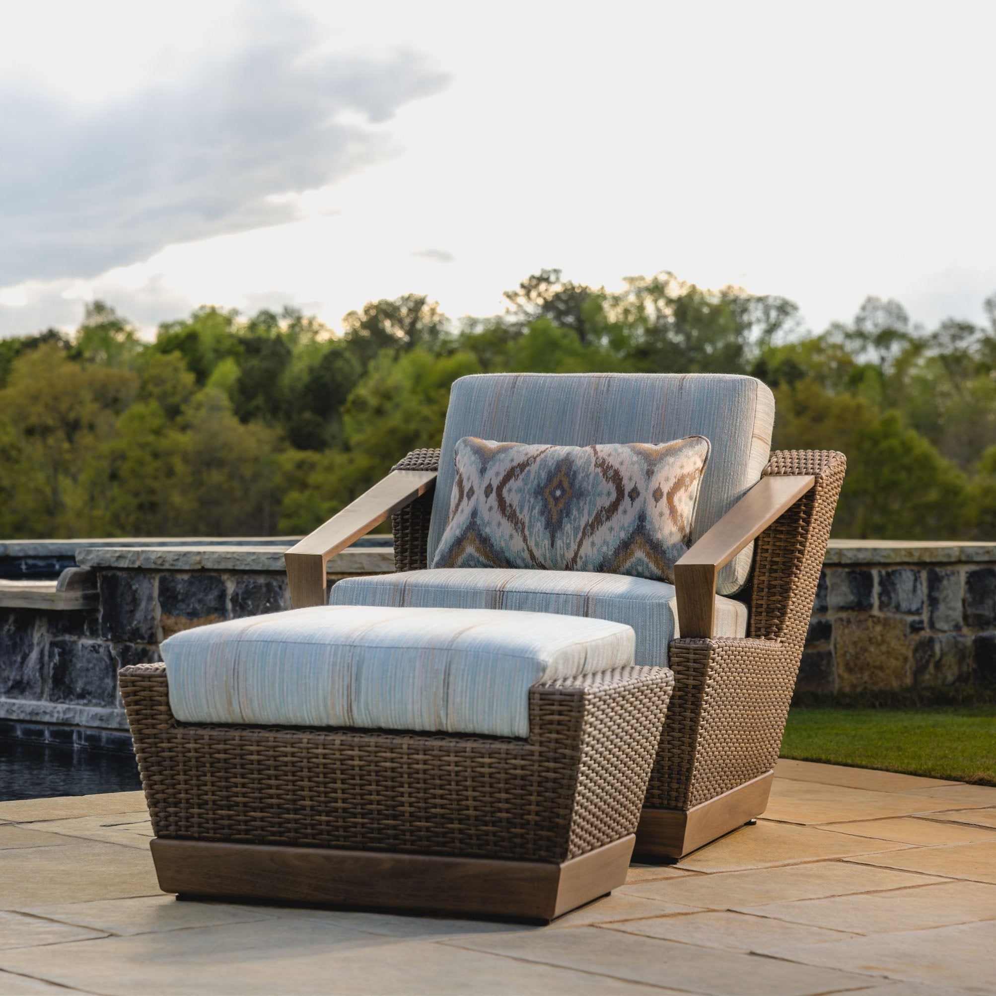 Lloyd Flanders Charisma Wicker Outdoor Lounge Chair