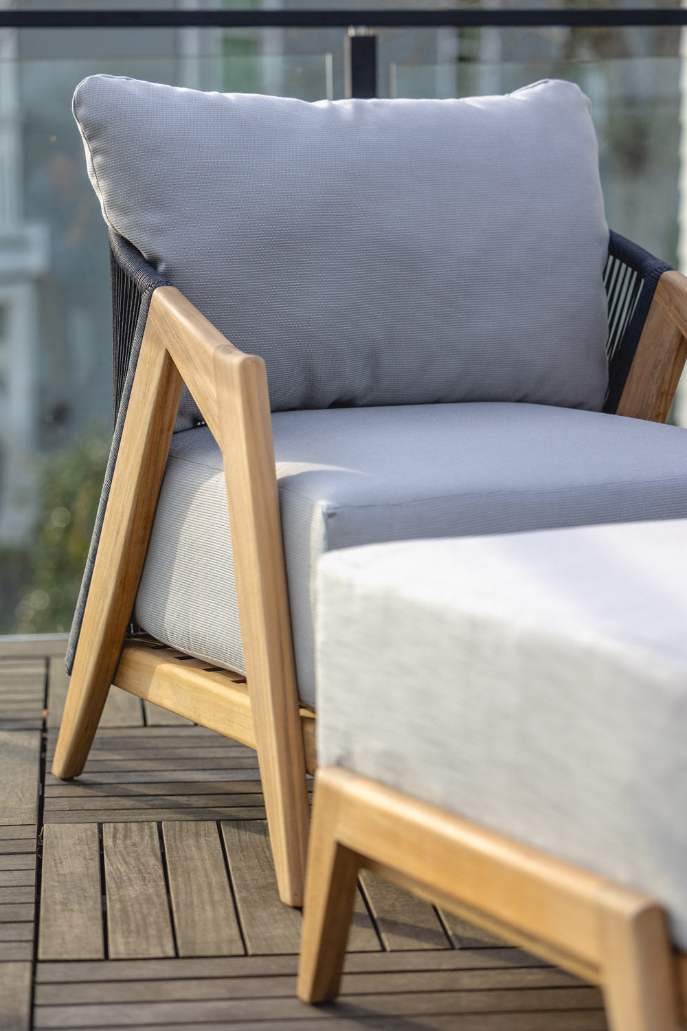 Lloyd Flanders Alpine Teak Outdoor Lounge Chair