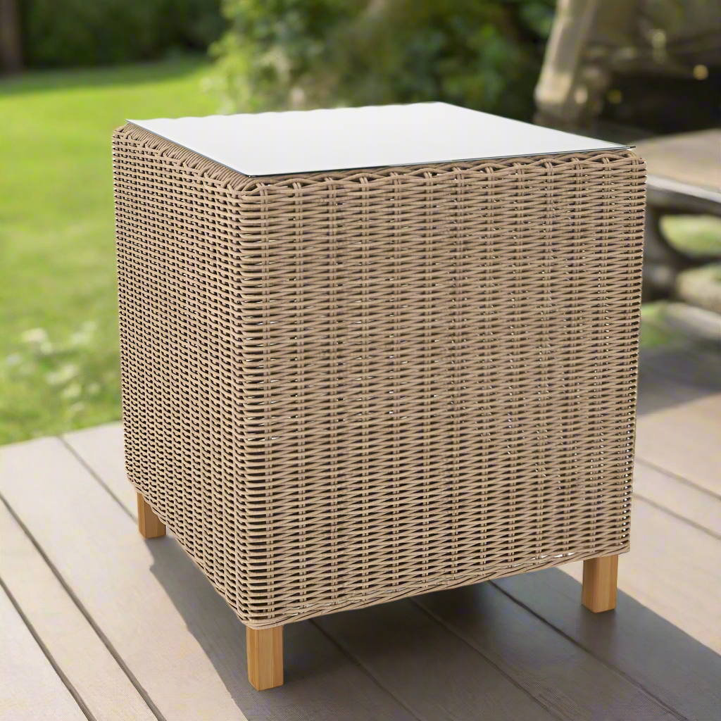 NorthCape International 6510 Wicker Outdoor End Table