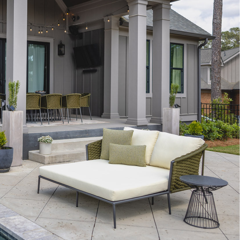 Lloyd Flanders Escape Aluminum Outdoor Daybed