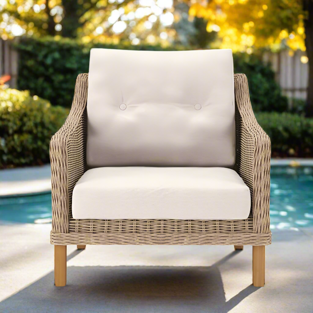 Outdoor delicate lounge chair webbing