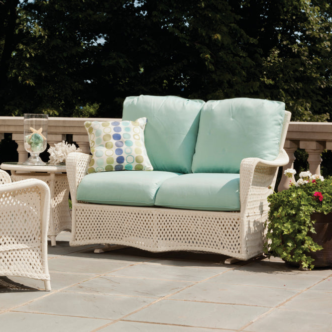 Lloyd Flanders Grand Traverse Wicker Glider Loveseat