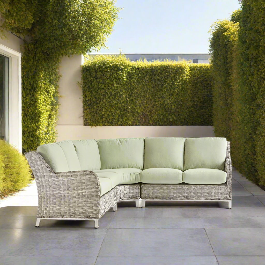 South Sea Rattan Grand Isle Wicker Outdoor 5-Person Sectional Set