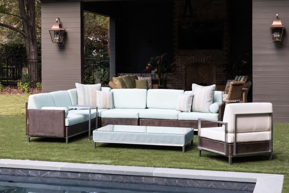 Lloyd Flanders Elements Wicker Outdoor Right Arm Settee with Loom Arm and Back