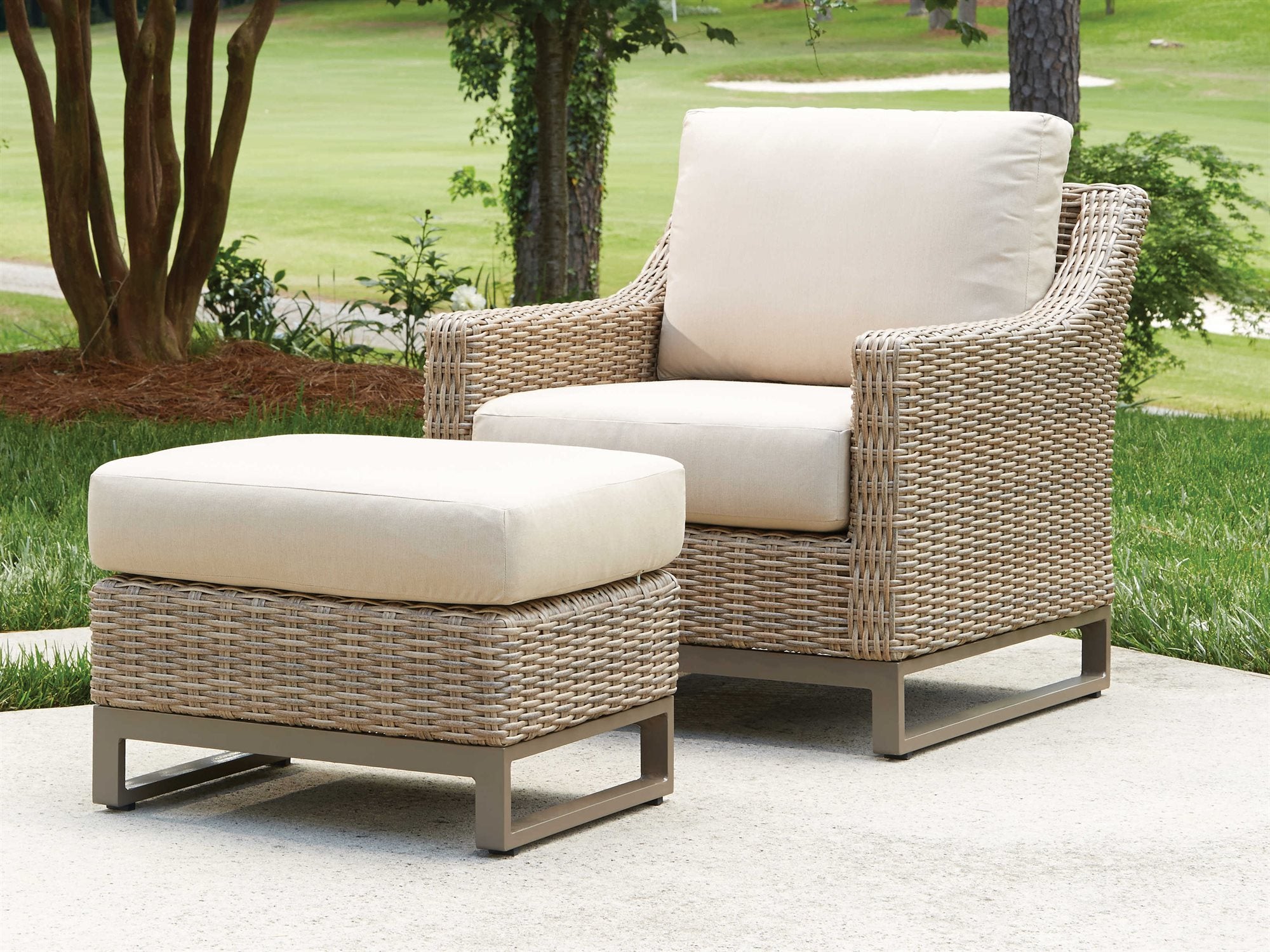Lloyd Flanders Milan Woven Vinyl Lounge Chair And Ottoman Set