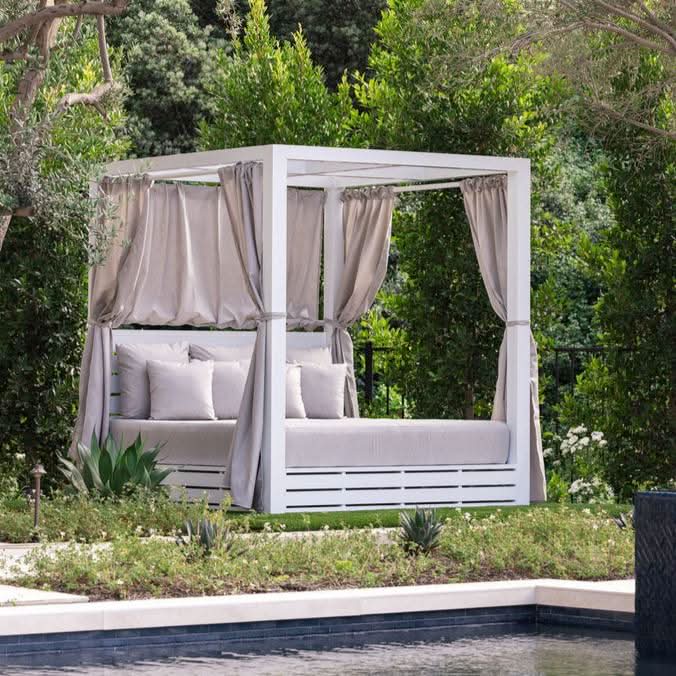 Sunset West Newport Aluminum Outdoor Resort King Daybed