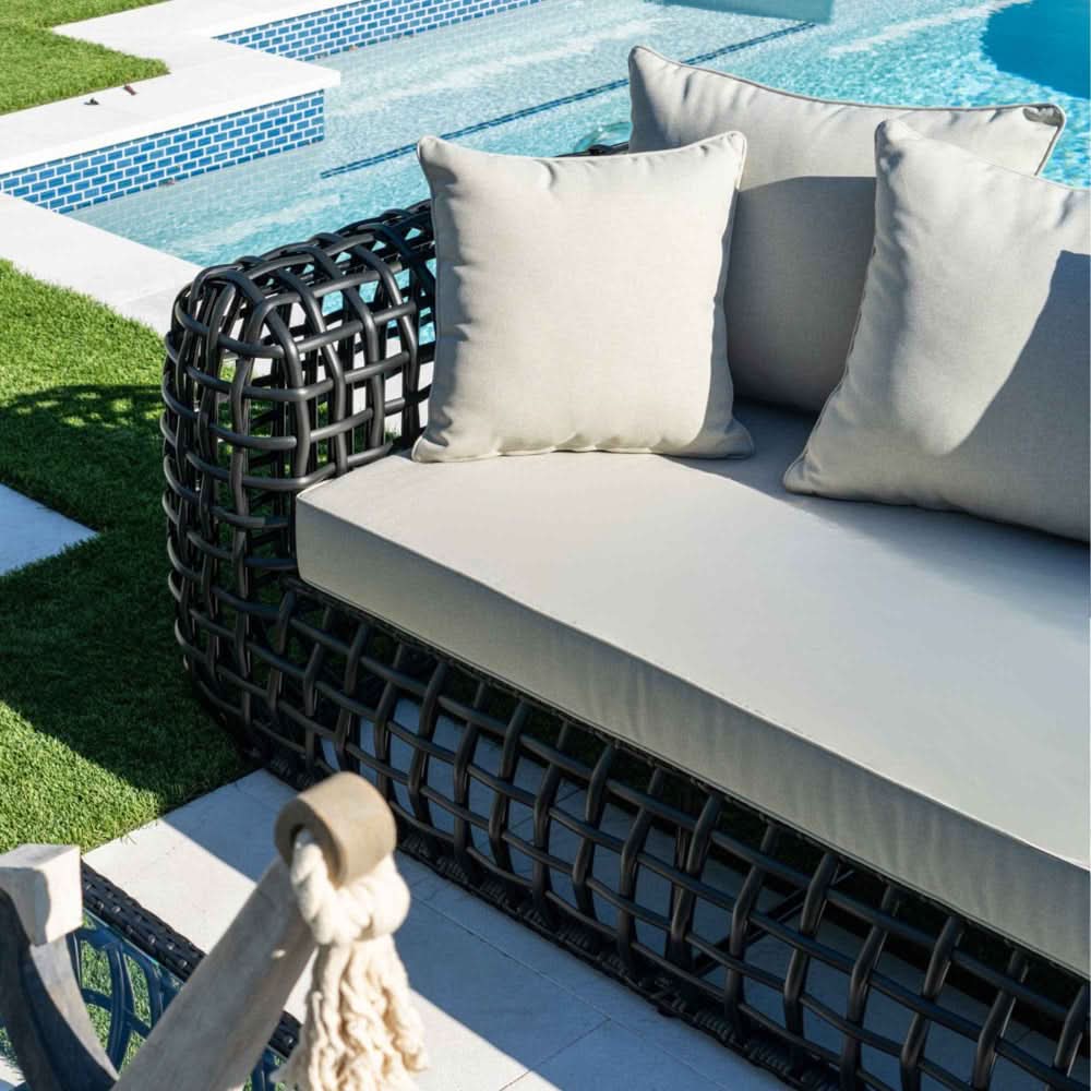 Hospitality Rattan Monte Carlo Wicker Outdoor 5-Person Seating Set