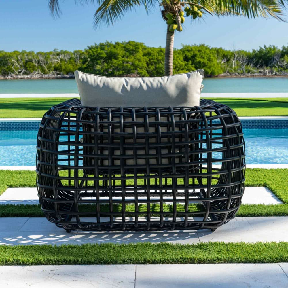 Hospitality Rattan Monte Carlo Wicker Outdoor 5-Person Seating Set