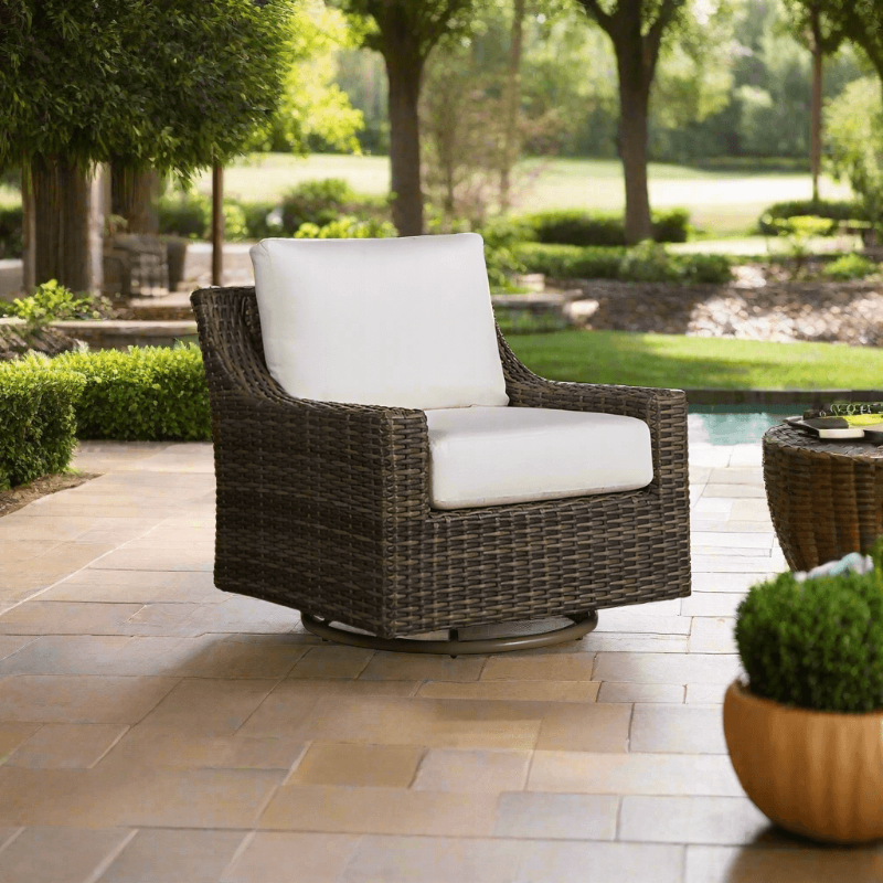 Lloyd Flanders Mesa Woven Vinyl Outdoor Glider Recliner