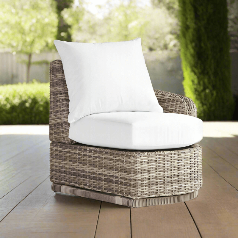 South Sea Rattan Luna Cove Wicker Outdoor Right-Side-Facing Lounge Chair in Scatter Back