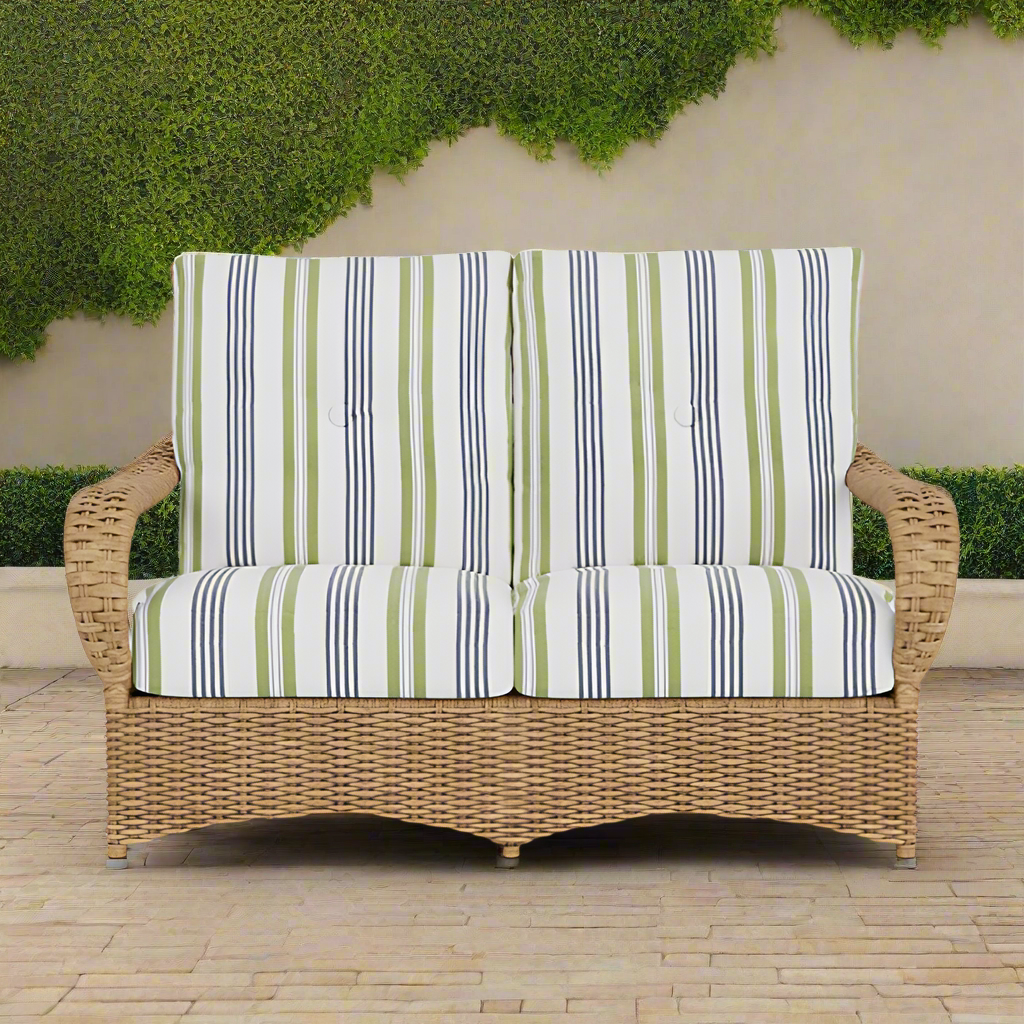 Lloyd Flanders Magnolia Woven Vinyl Loveseat