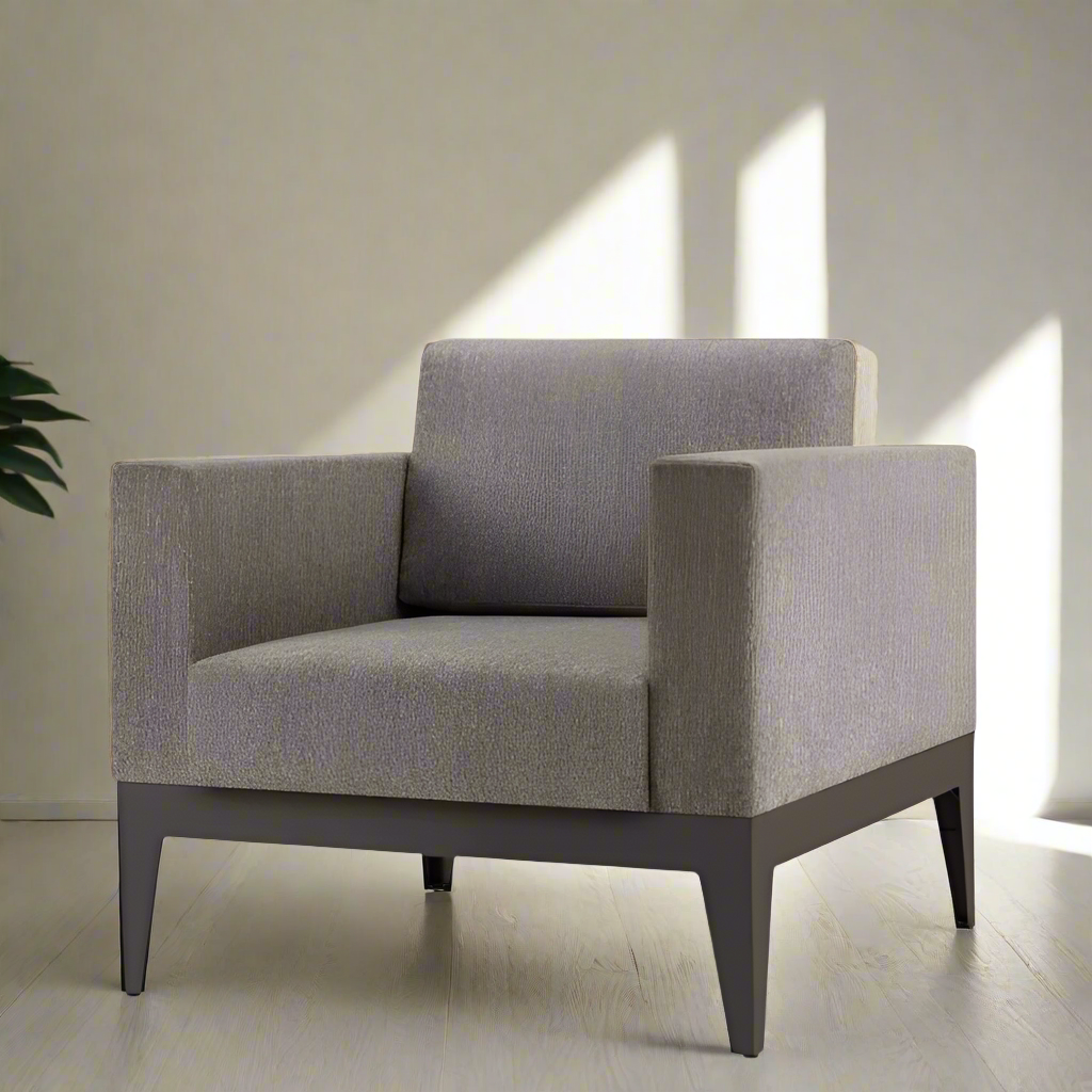 DecoScape South Beach Club Chair