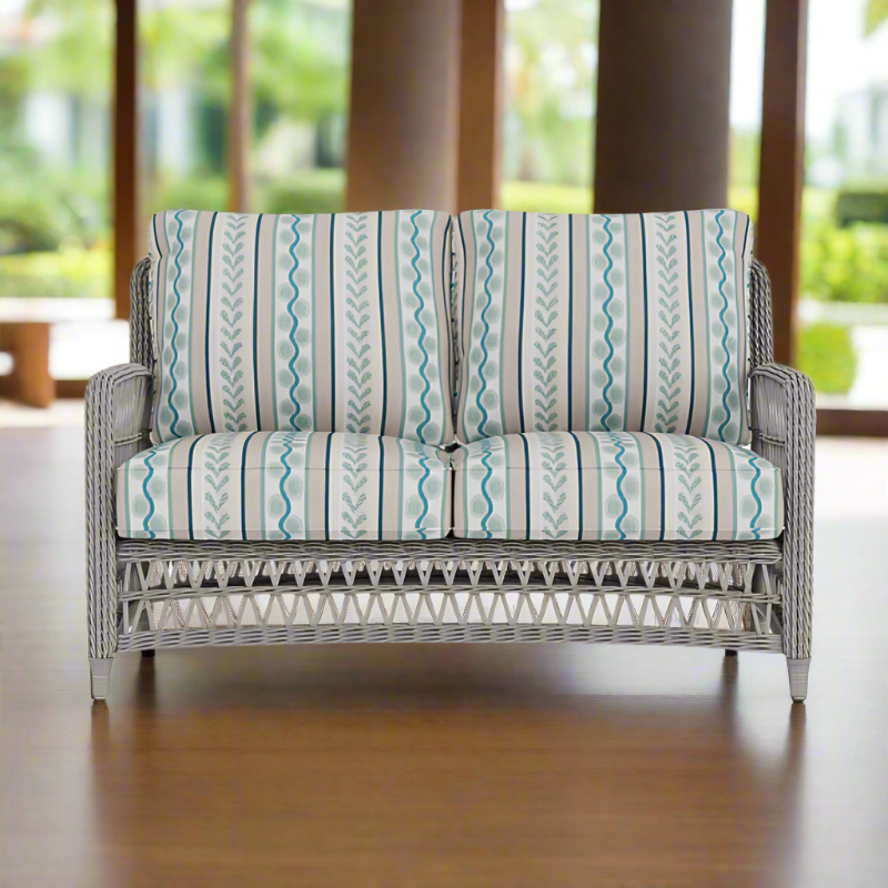 Lloyd Flanders Mackinac Woven Vinyl Outdoor Loveseat
