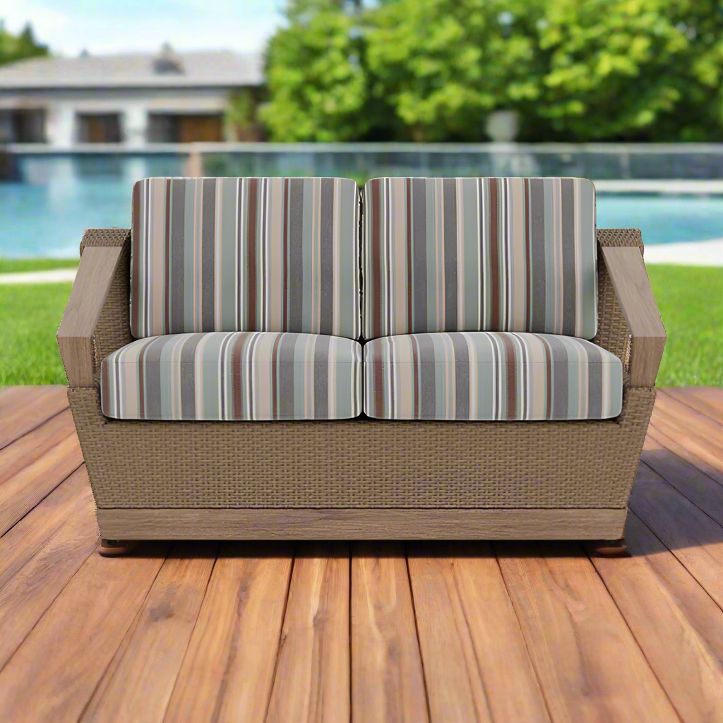 Lloyd Flanders Charisma Loveseat