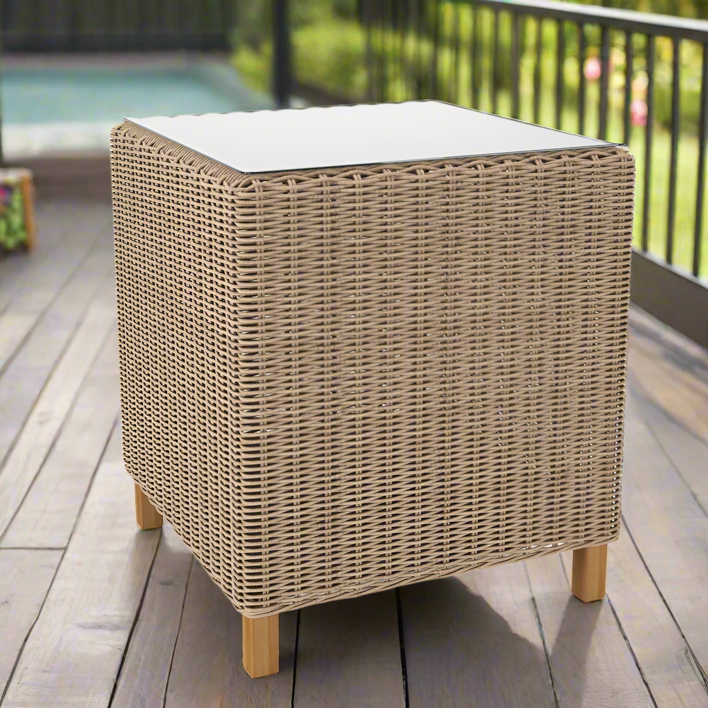 NorthCape International 6510 Wicker Outdoor End Table