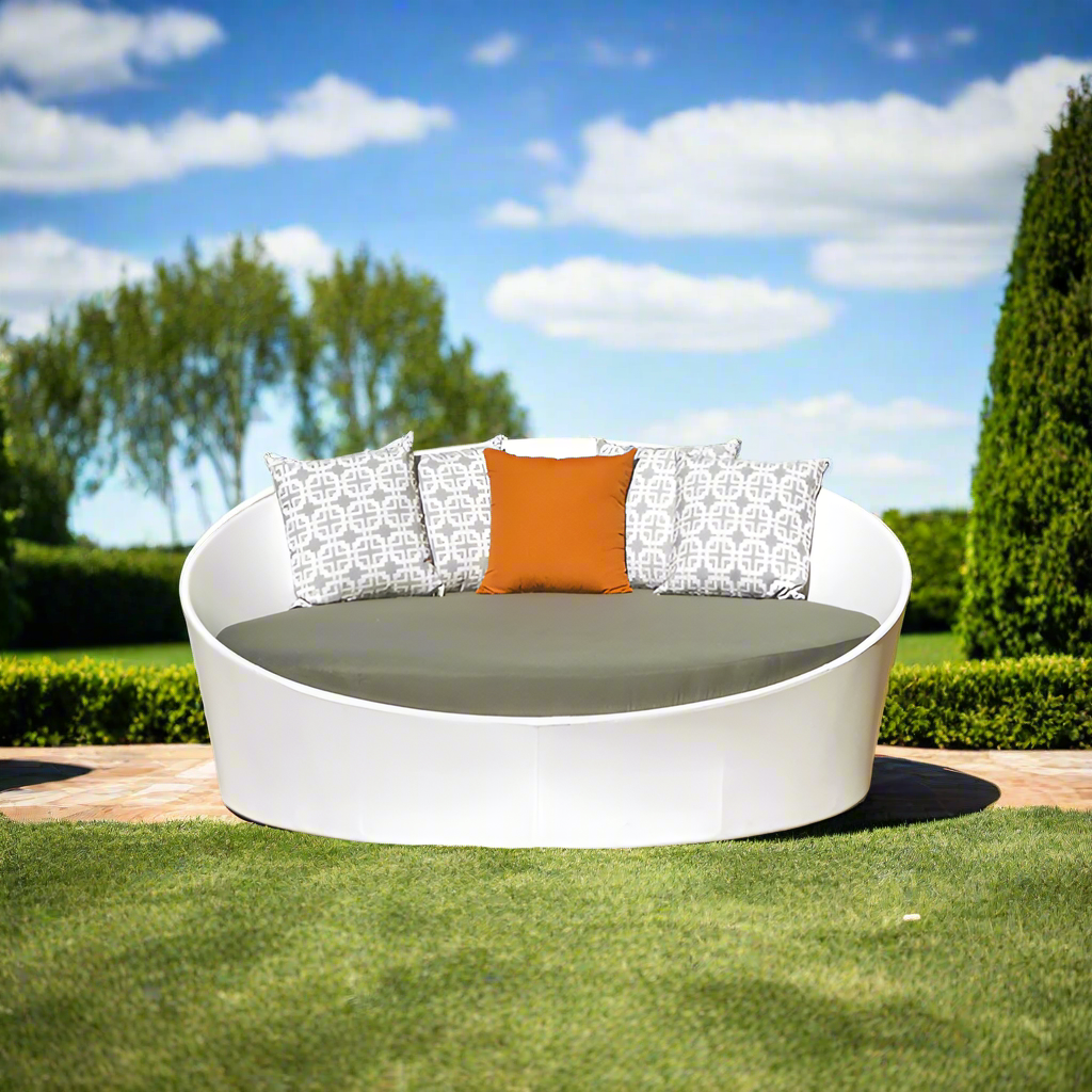 DecoScape Cosmo Daybed
