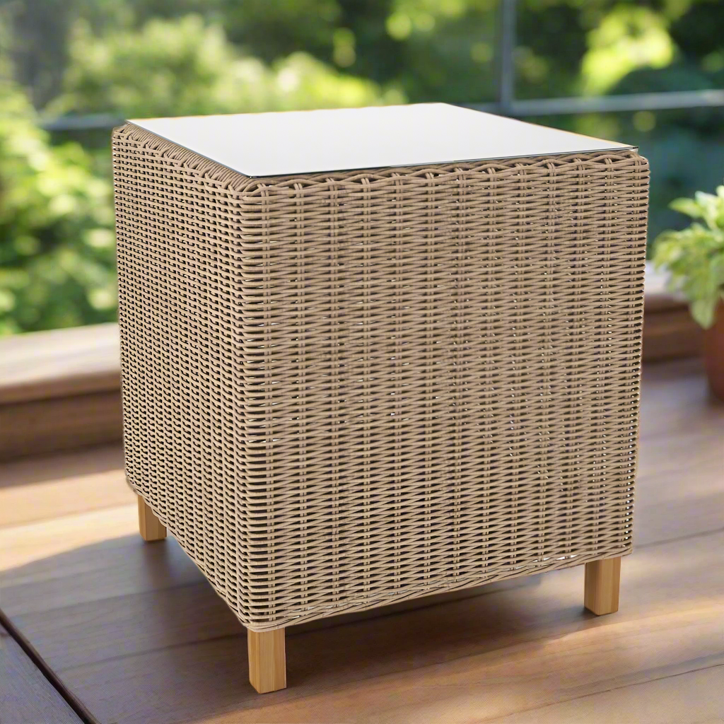 NorthCape International 6510 Wicker Outdoor End Table
