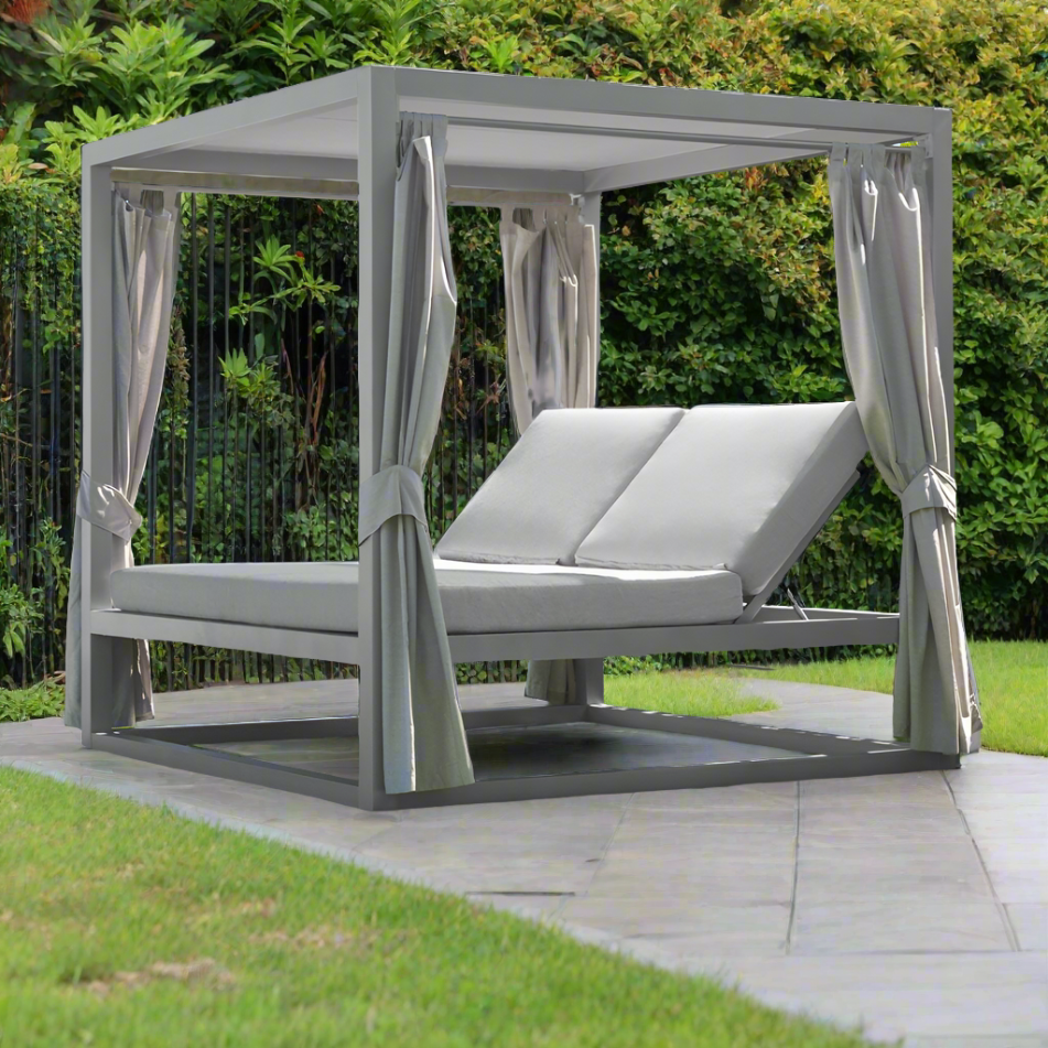 DecoScape Breeze Outdoor Daybed