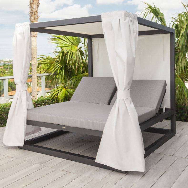 DecoScape Breeze Daybed