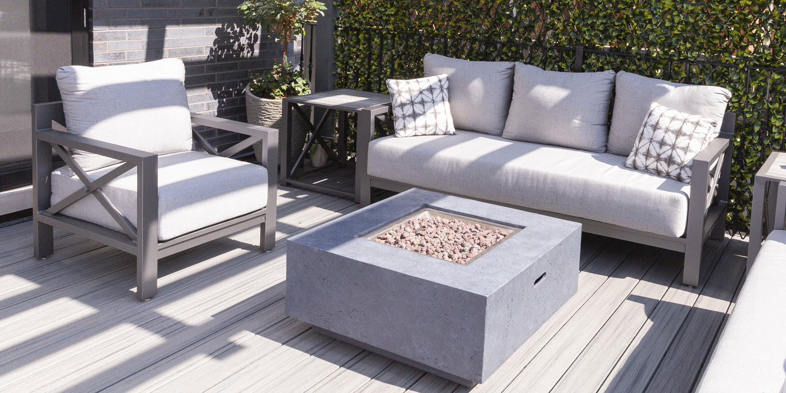 DecoScape Dynasty Aluminum Outdoor Sofa