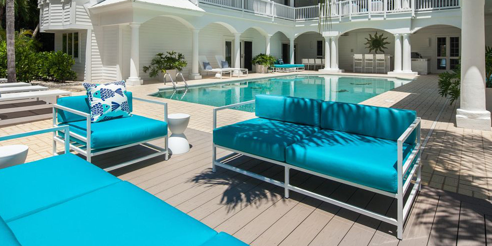 DecoScape Delano Aluminum Outdoor Loveseat