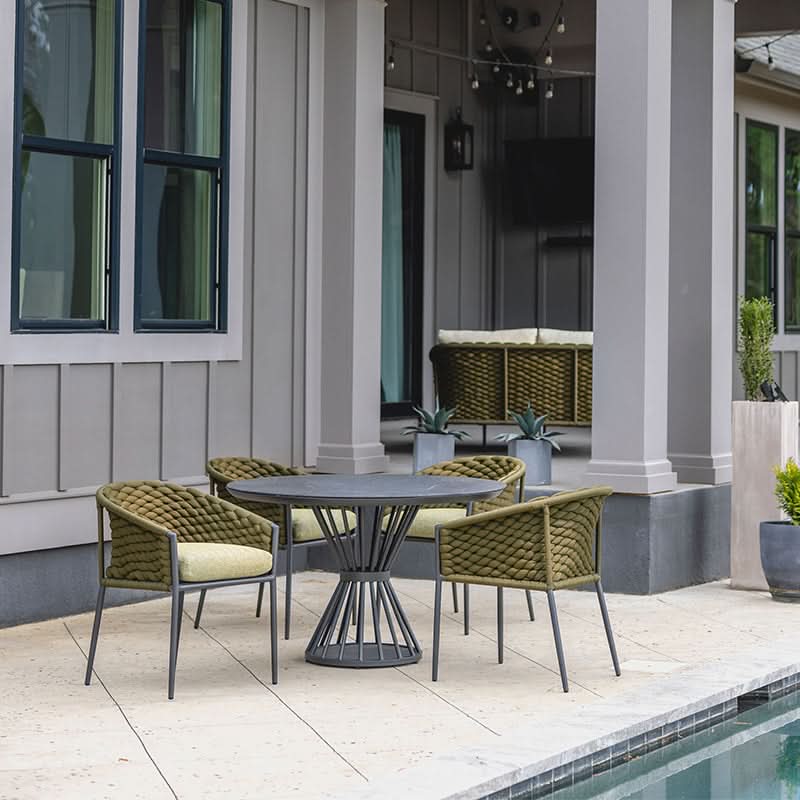 Lloyd Flanders Escape Aluminum Outdoor Lounge Chair