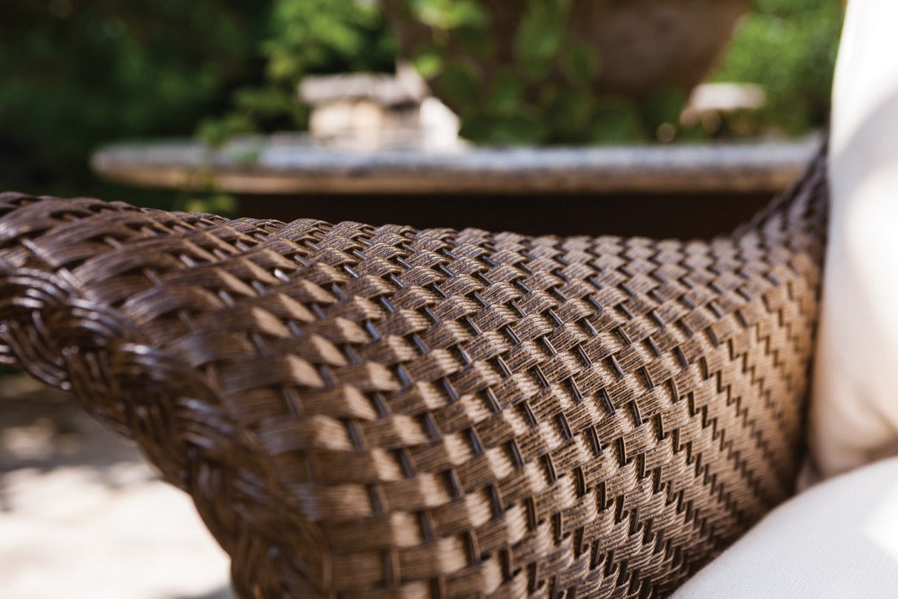 Lloyd Flanders Mandalay Wicker Outdoor Loveseat