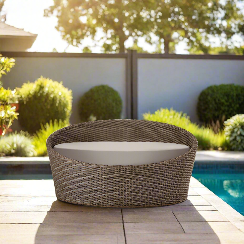 DecoScape Moon Aluminum Outdoor Daybed