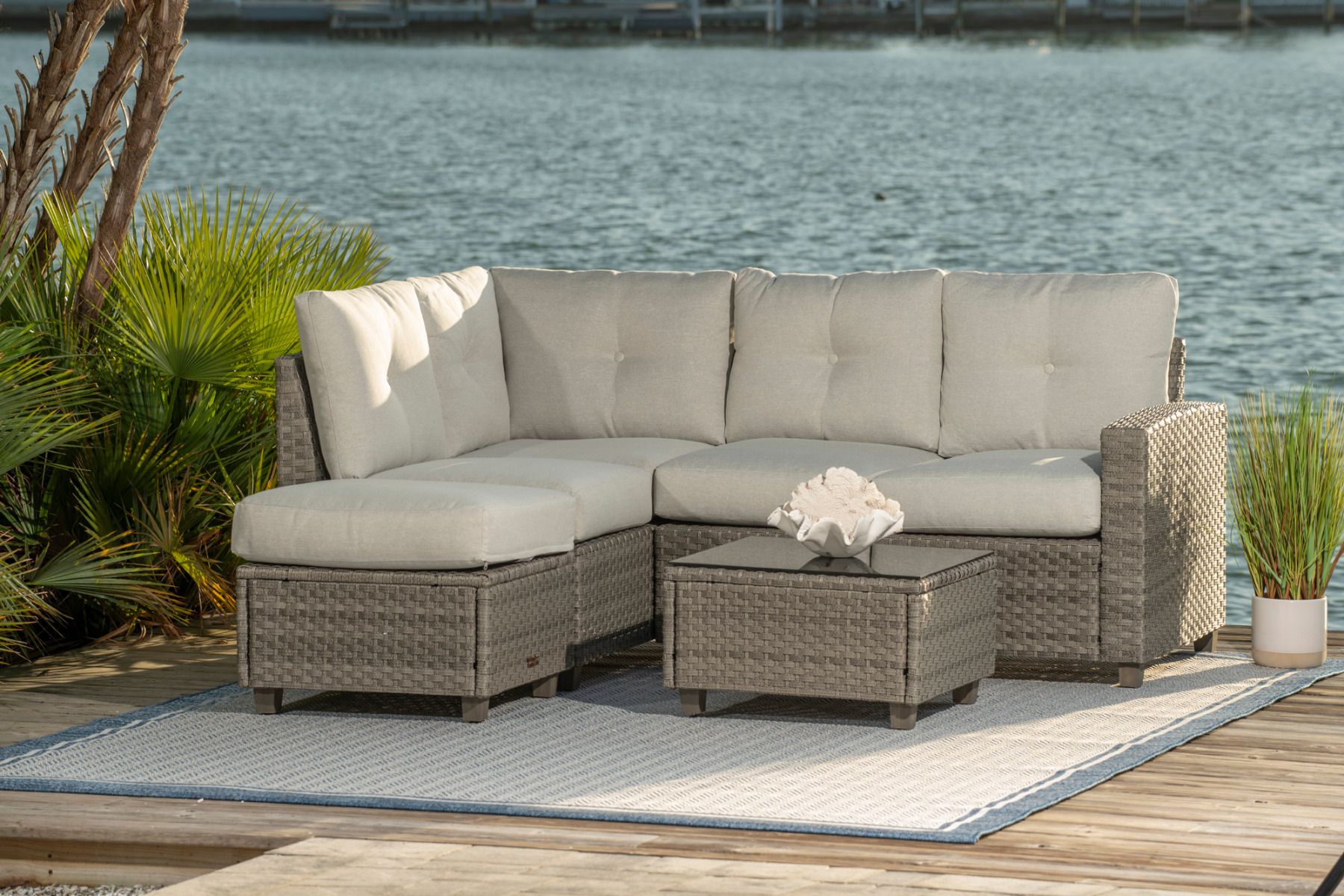 Panama Jack Mystic 4-Piece Sectional Set