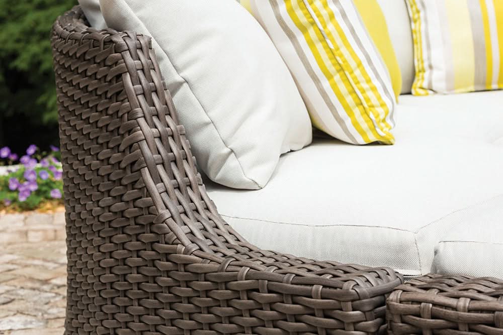 Lloyd Flanders Largo Woven Vinyl Outdoor Lounge Chair