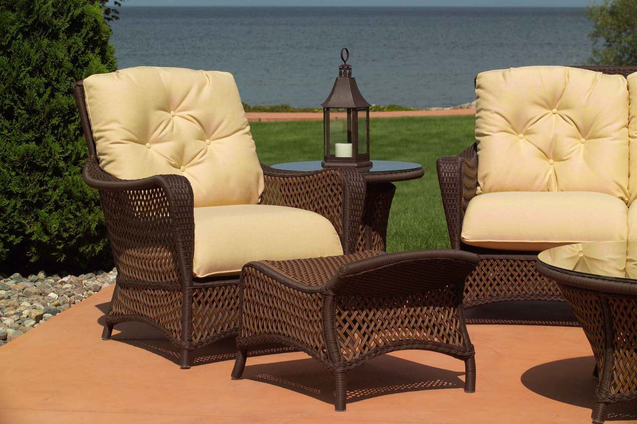Lloyd Flanders Grand Traverse Wicker Outdoor Lounge Chair