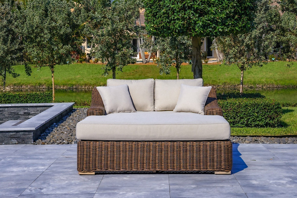 OUTSY Milo Double Sun Lounger: Double the Comfort, Double the Luxury - Buy  Now!