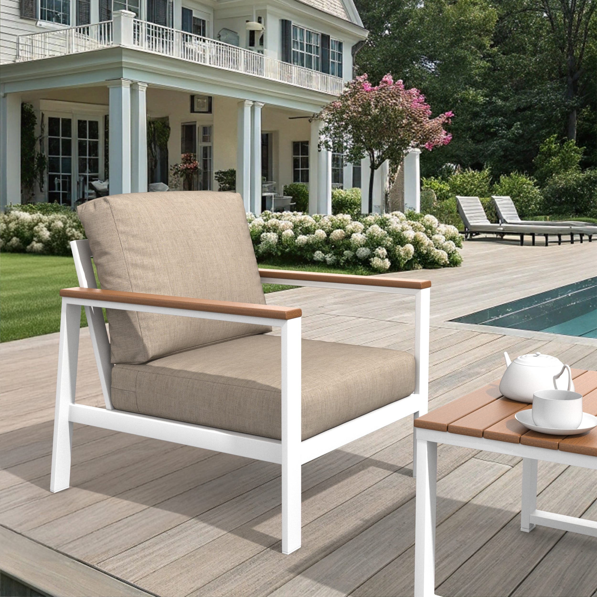 NorthCape International Brighton Aluminum Outdoor Lounge Chair