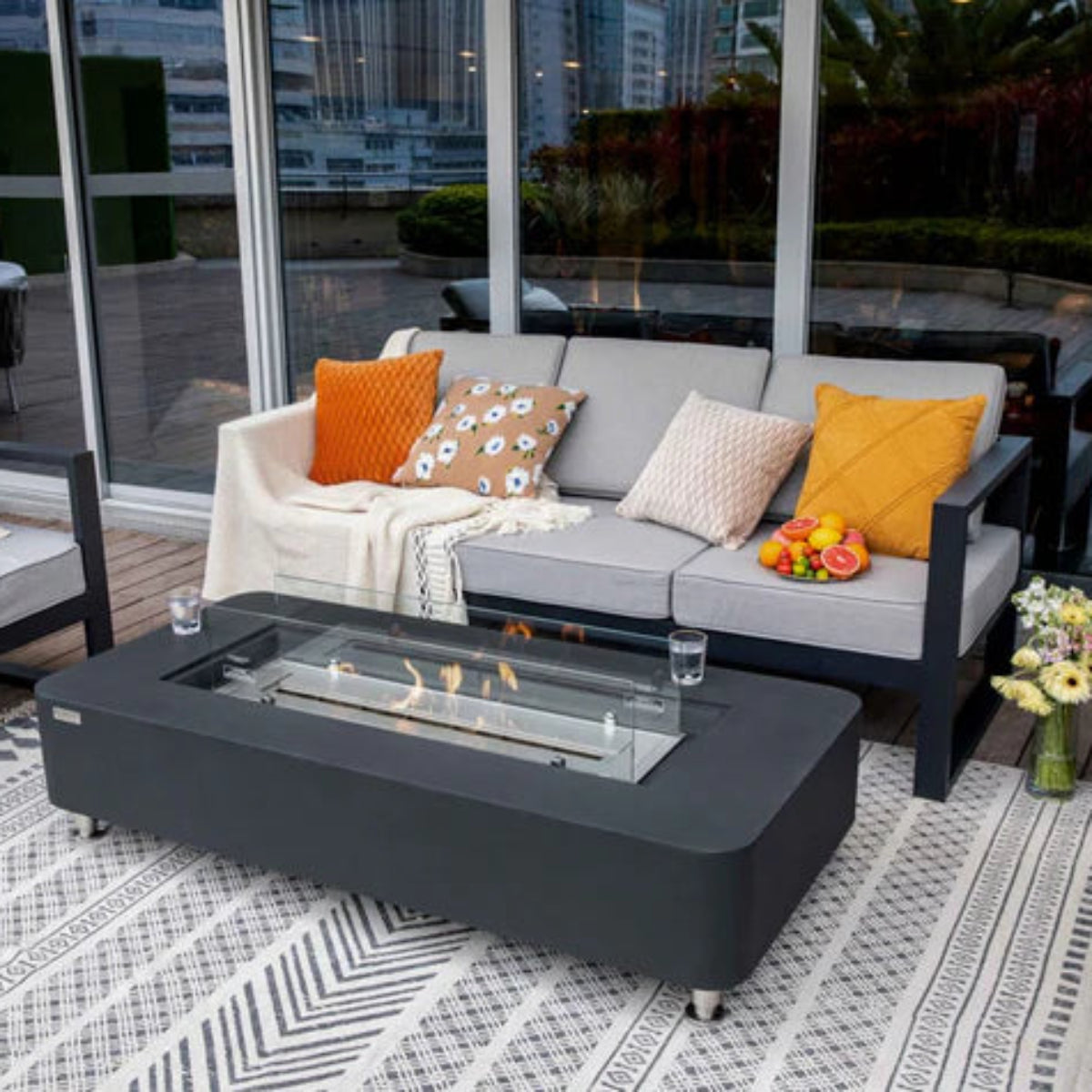 Elementi Sydney 30" Rectangle Concrete Ethanol Fire Table