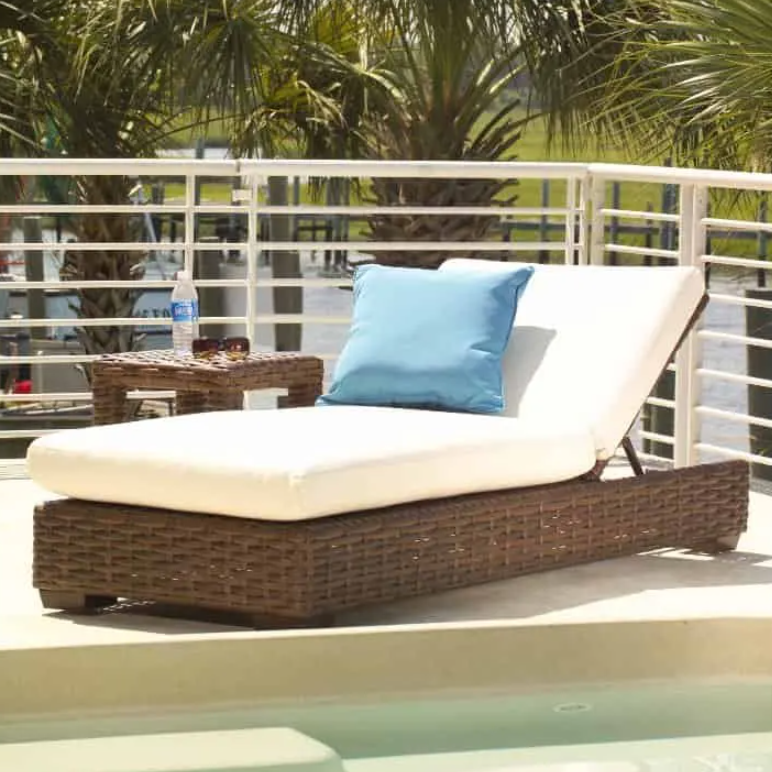 Lloyd Flanders Contempo Wicker Adjustable Chaise Lounge