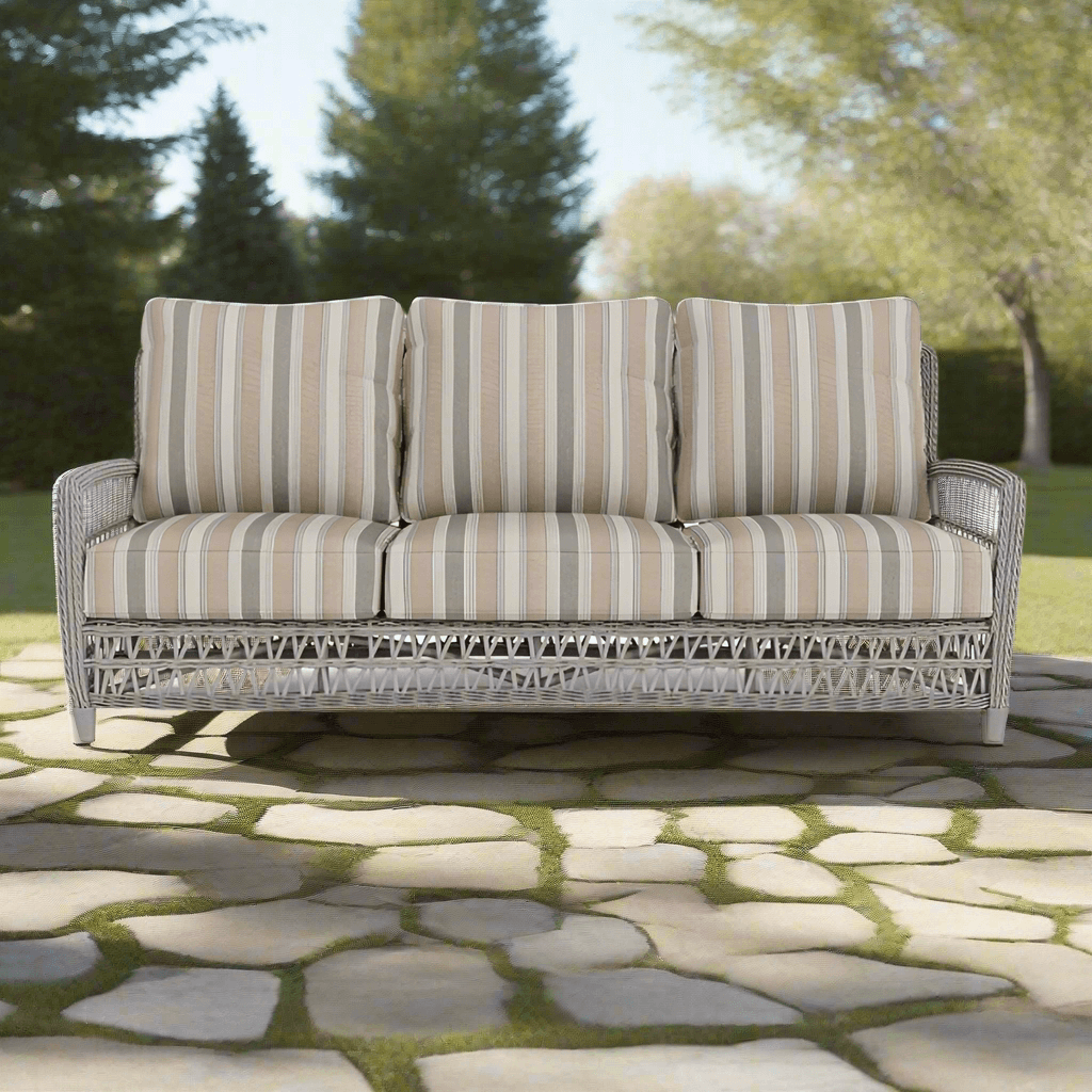 Lloyd Flanders Mackinac Woven Vinyl Sofa