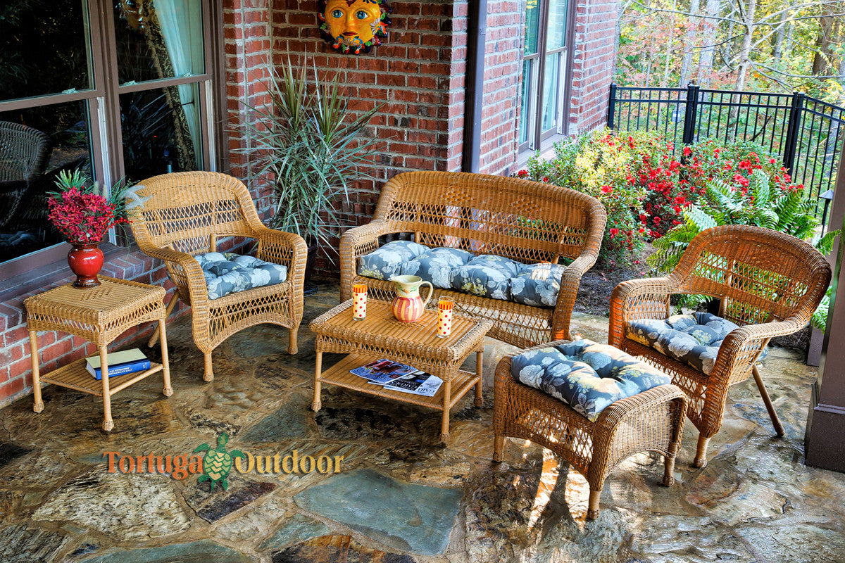 6 piece wicker store patio set