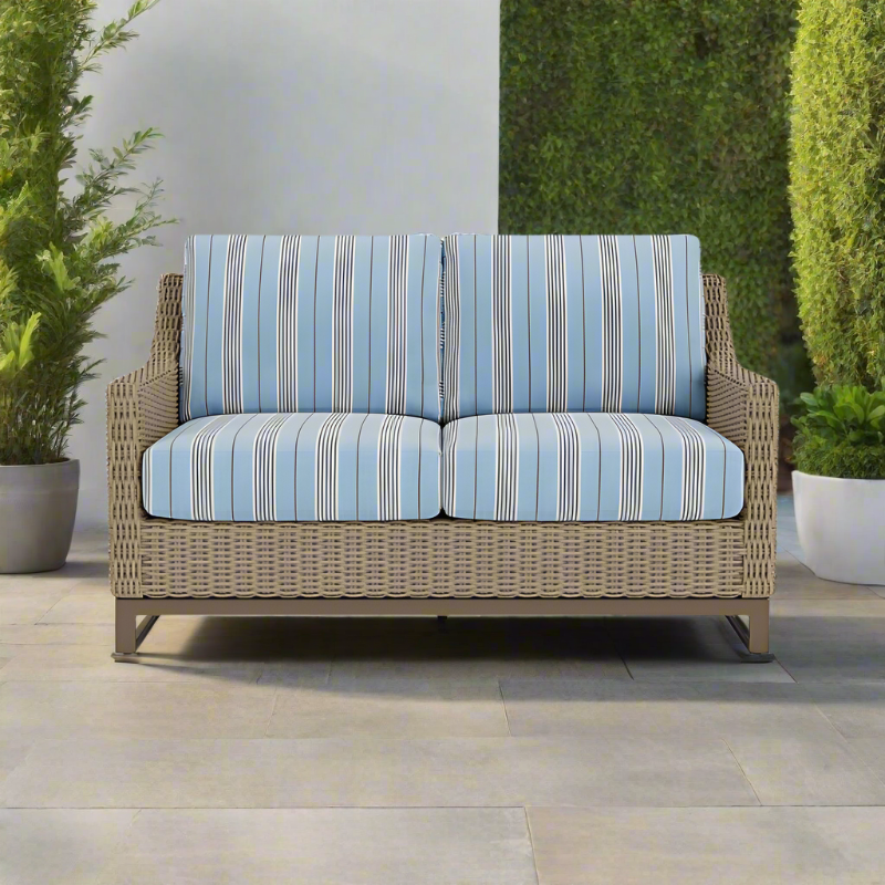 Lloyd Flanders Milan Woven Vinyl Outdoor Loveseat