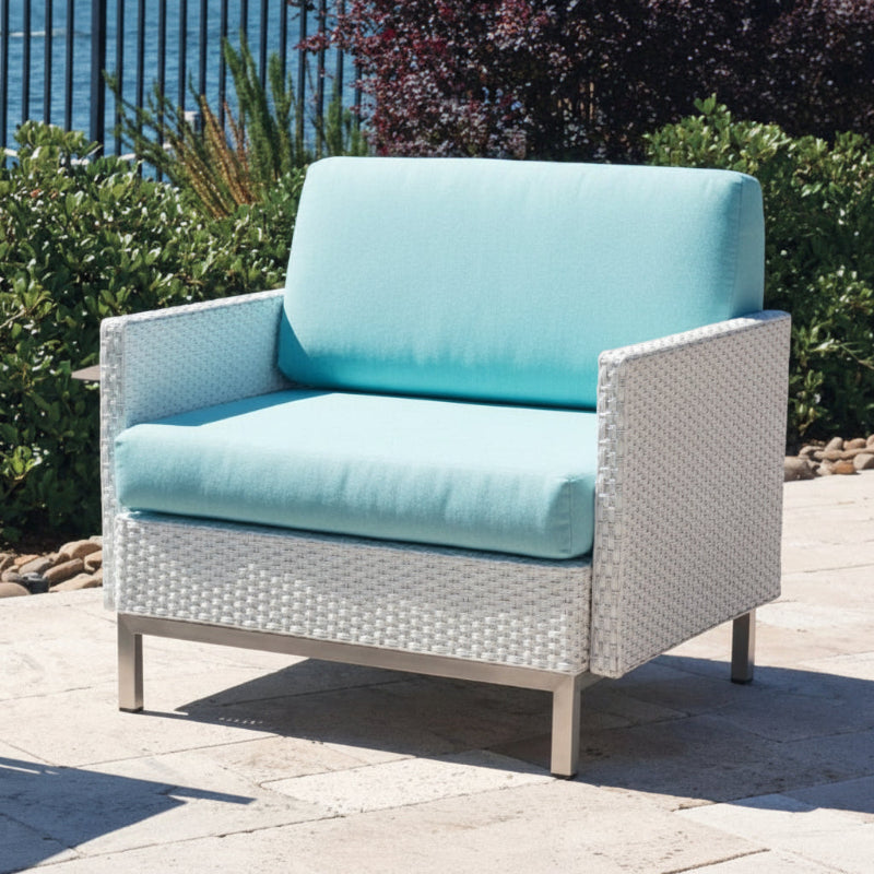 Lloyd Flanders Elements Wicker Outdoor Lounge Chair with Loom Arms and Back