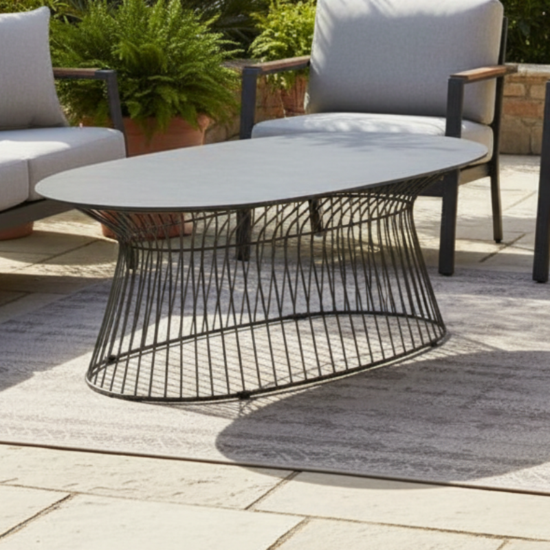 Lloyd Flanders Escape Aluminum Outdoor 47.5" Oval Cocktail Table
