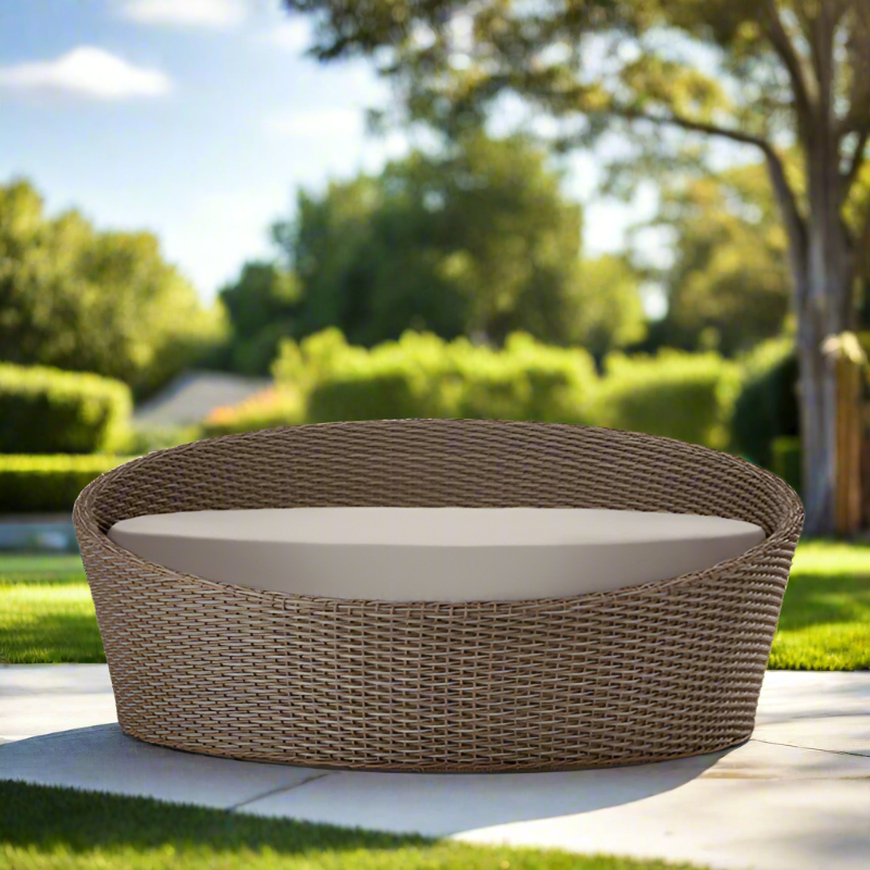 DecoScape Moon Aluminum Outdoor Daybed