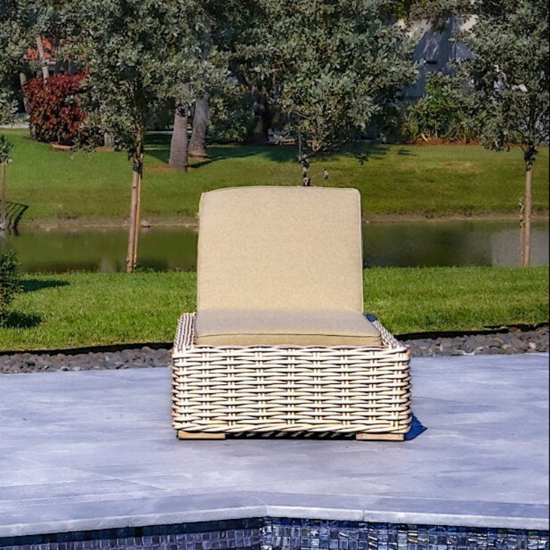 OUTSY Anna Wicker Aluminum Outdoor Sun Lounger